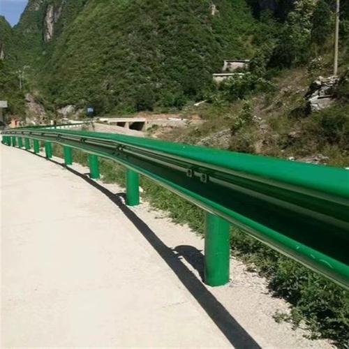 乡村道路波形护栏加工镀锌防撞高速公路二双波三波形护栏板
