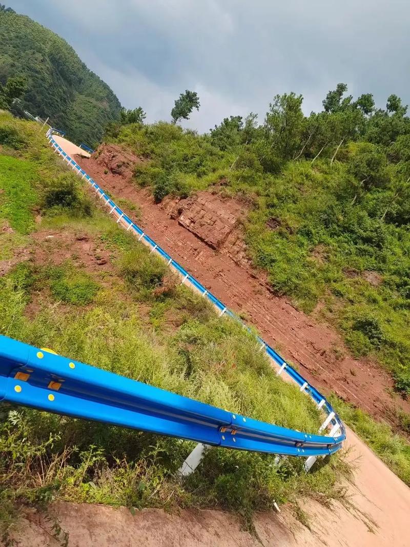 蓝色波形护栏 郑州洛阳新乡南阳许昌平顶山安阳焦作商丘开封濮